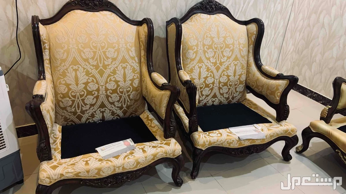 للبيع كنب نظيف جدا في الرياض بسعر 800 ريال سعودي