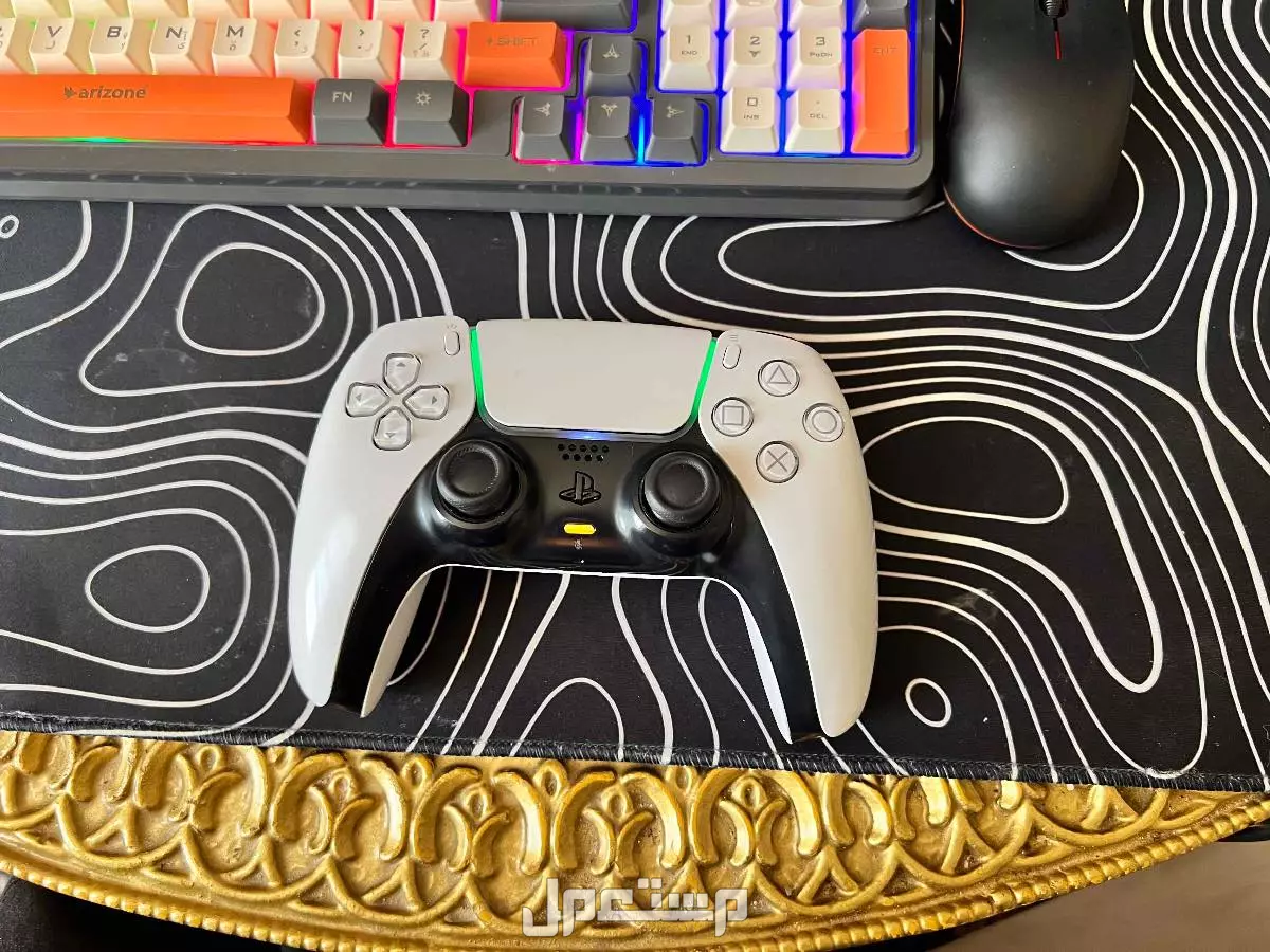 للبيع سوني 5 شبه جديد لا اضرار ضمان اسبوع