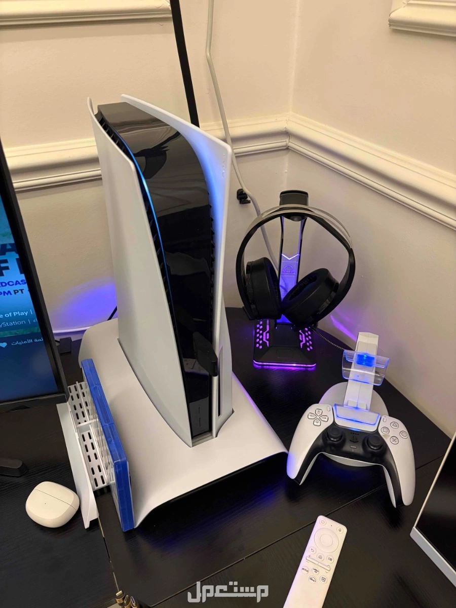بلاستيشن 5 + شاشة سامسونج  في تبوك رمزي