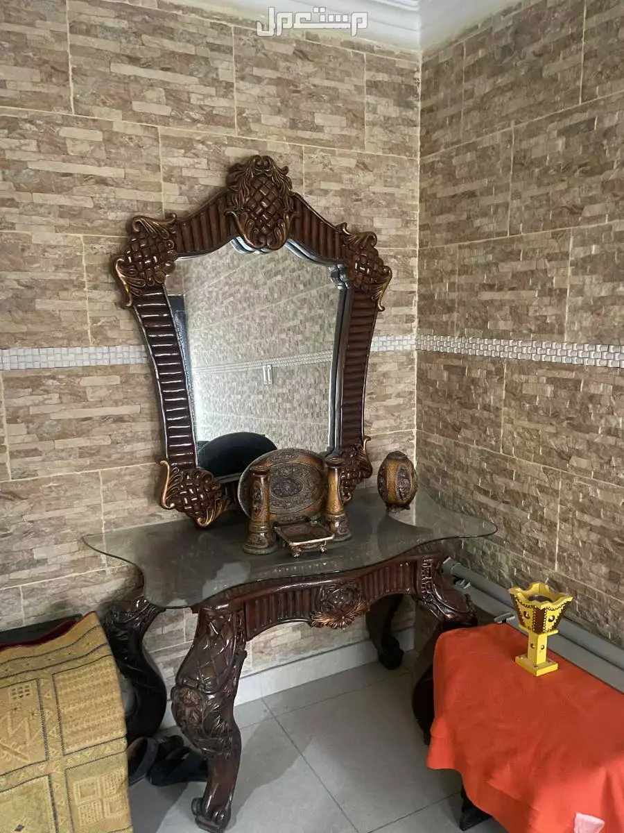 للبيع عفش مجالس و غرفة نوم  في راس التنورة بسعر 15 ألف ريال سعودي