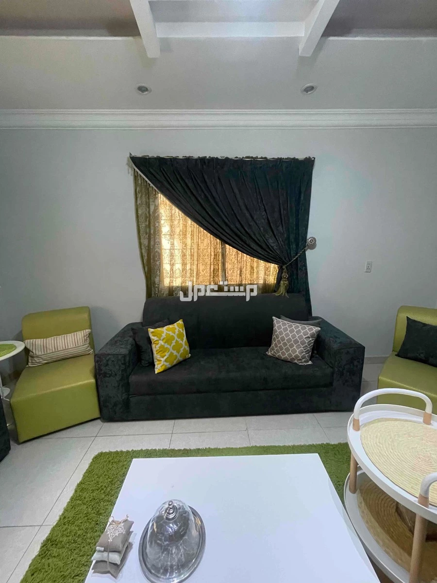 للبيع عفش مجالس و غرفة نوم  في راس التنورة بسعر 15 ألف ريال سعودي