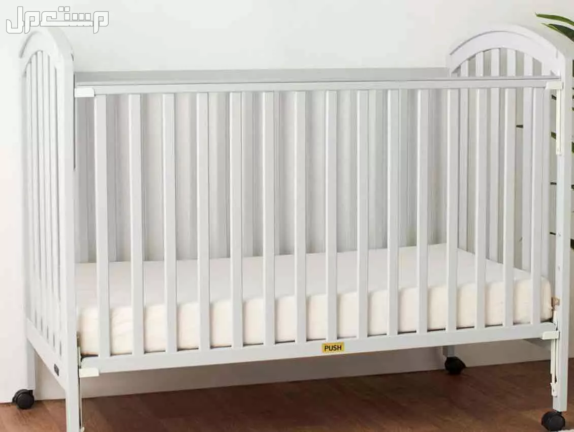 سرير اطفال للبيع بكفرات بحاله ممتازة جدا مع مرتبه سرير بحاله ممتازه جدا وبكفرات للبيع مع مرتبته