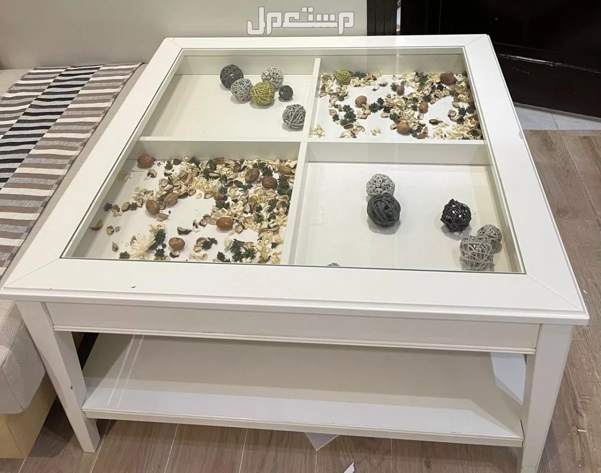 طاولة ايكيا مستعمل للبيع  في مكة المكرمة بسعر 250 ريال سعودي