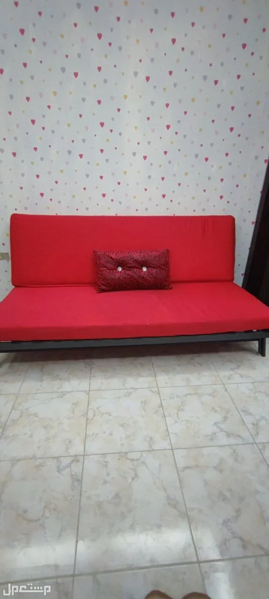 كنبة ايكيا بتتفرد سرير و كبيره ما شاءالله