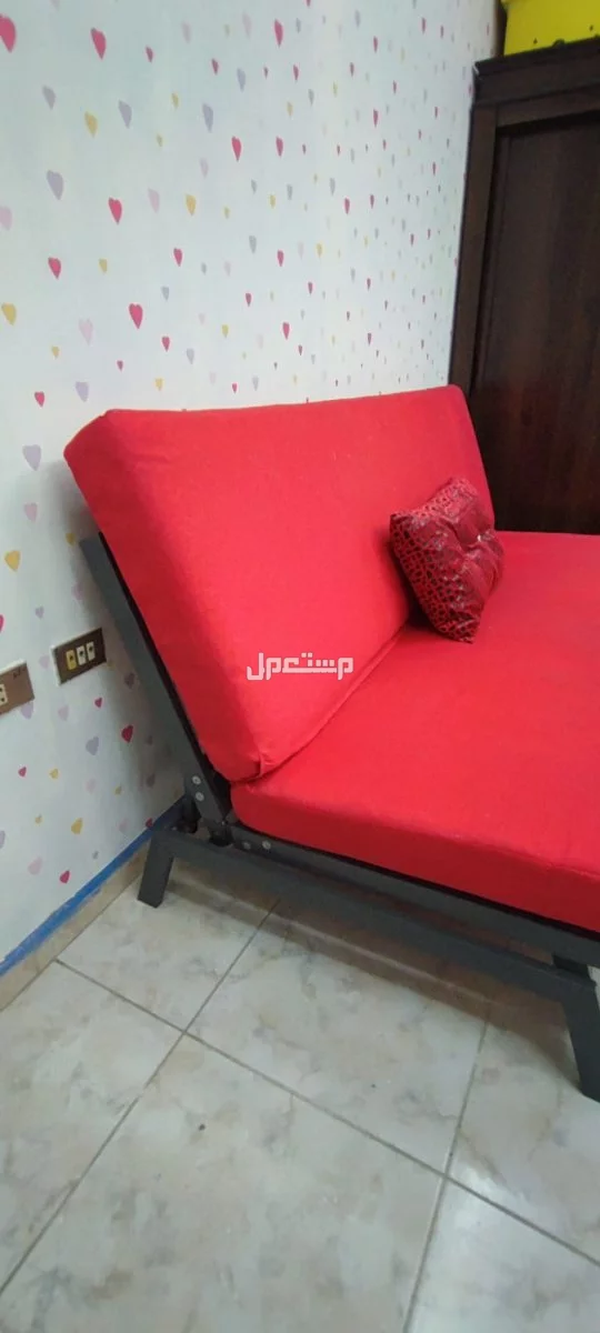 كنبة ايكيا بتتفرد سرير و كبيره ما شاءالله