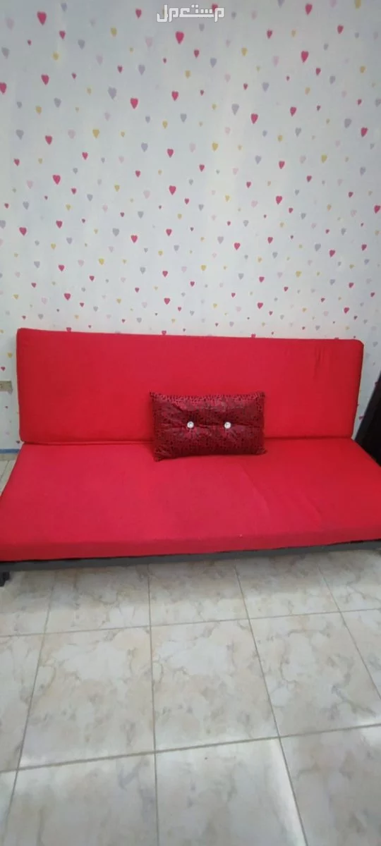 كنبة ايكيا بتتفرد سرير و كبيره ما شاءالله
