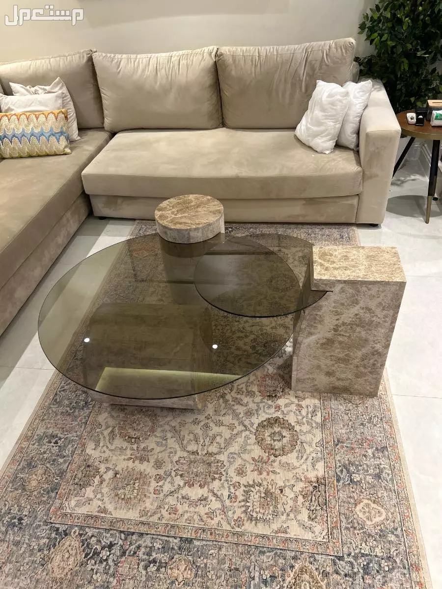 للبيع طاولة صالة معيشه بسعر 900 ريال