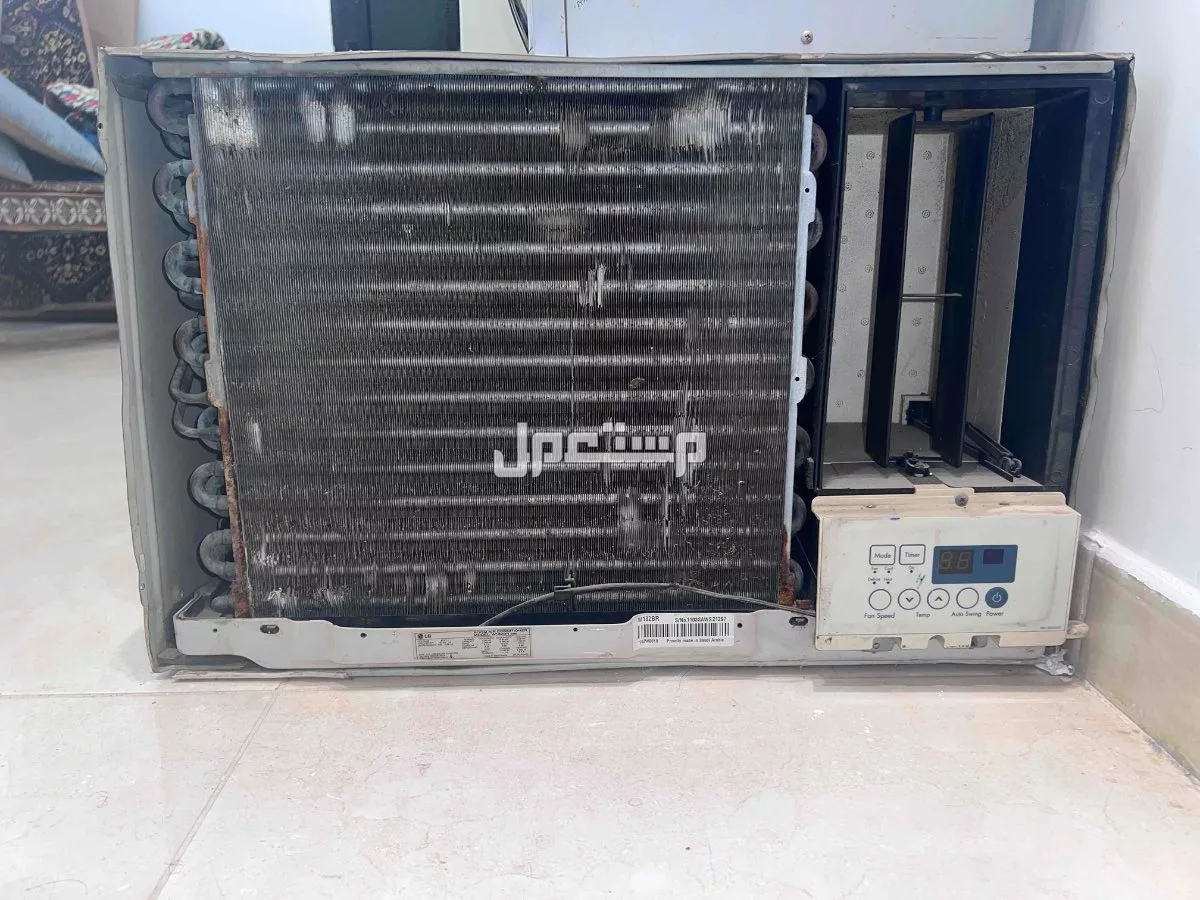 للبيع مكيف 18 + وثلاجة فريزر +غسالة سامسونج 5k+ مكرويف+ثلاجة صغيرة+2مكانس في جدة بسعر 900 ريال سعودي