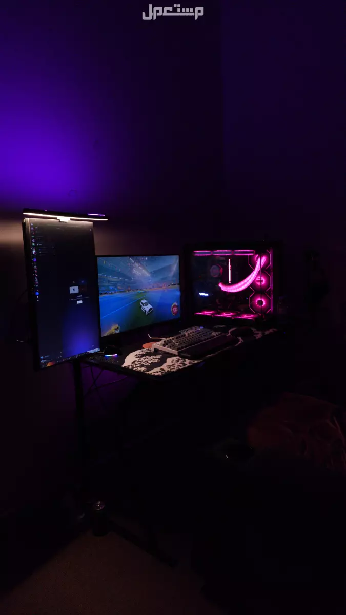 شاشة قيمنق27 من ايسر بحاله ممتازه ولا فيها اي مشاكل