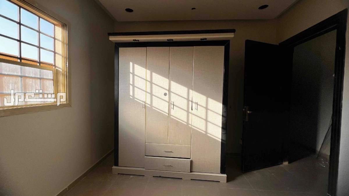 دولاب ملابس على السوم في الرياض حي الحزم