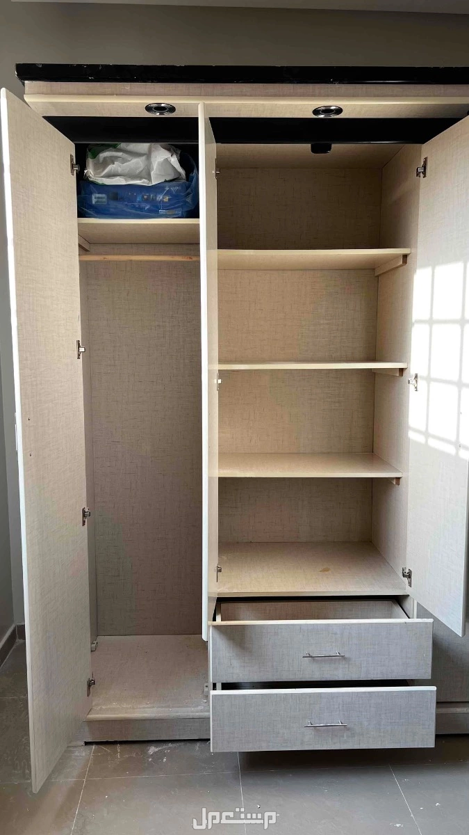 دولاب ملابس على السوم في الرياض حي الحزم