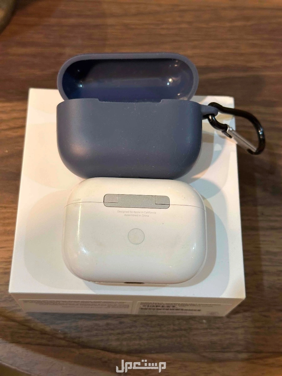 للبيع ايربودز برو 2 - نسخة لايتننق (شاحن ايفون)