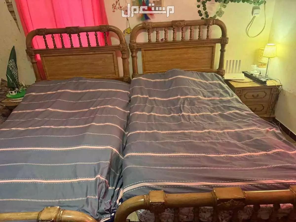 غرفه نوم للبيع موديا قديم الخشب اصلي ممتاز