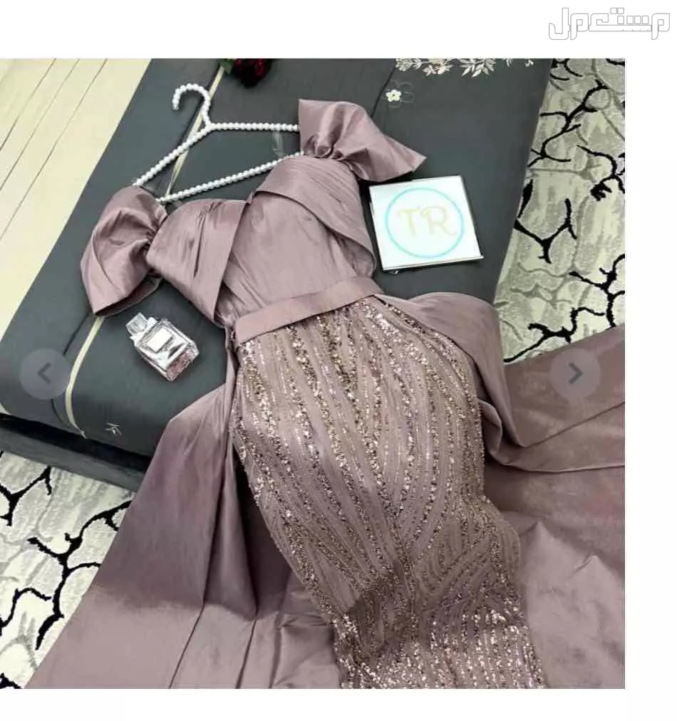 فستان راقي طويل للمناسبات – جديد مع تطريز ولمعه في الرياض بسعر 700 ريال سعودي