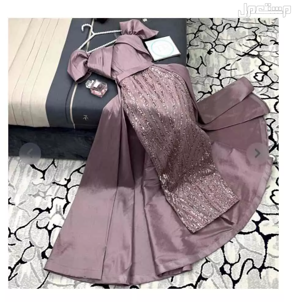 فستان راقي طويل للمناسبات – جديد مع تطريز ولمعه في الرياض بسعر 700 ريال سعودي