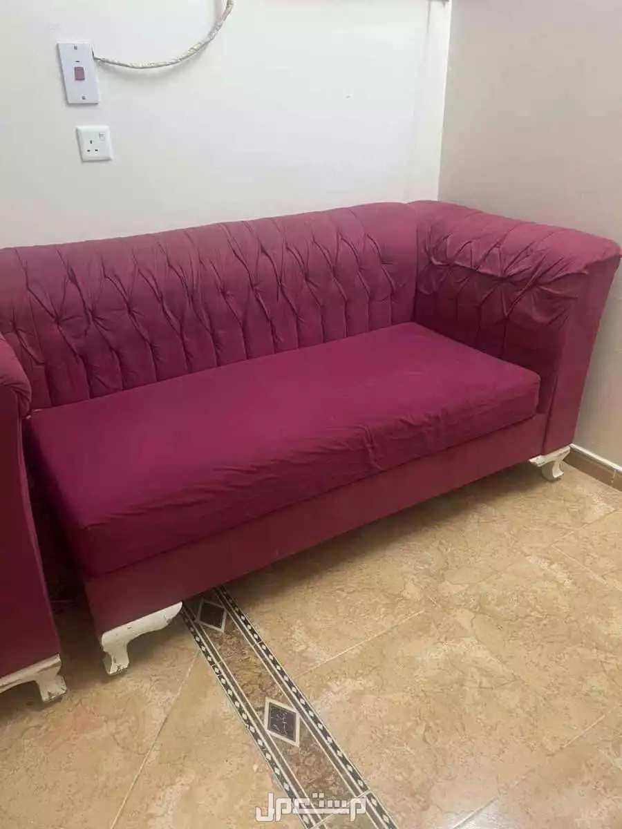 كنب مستعمل 5 شهور  في جدة بسعر 300 ريال سعودي