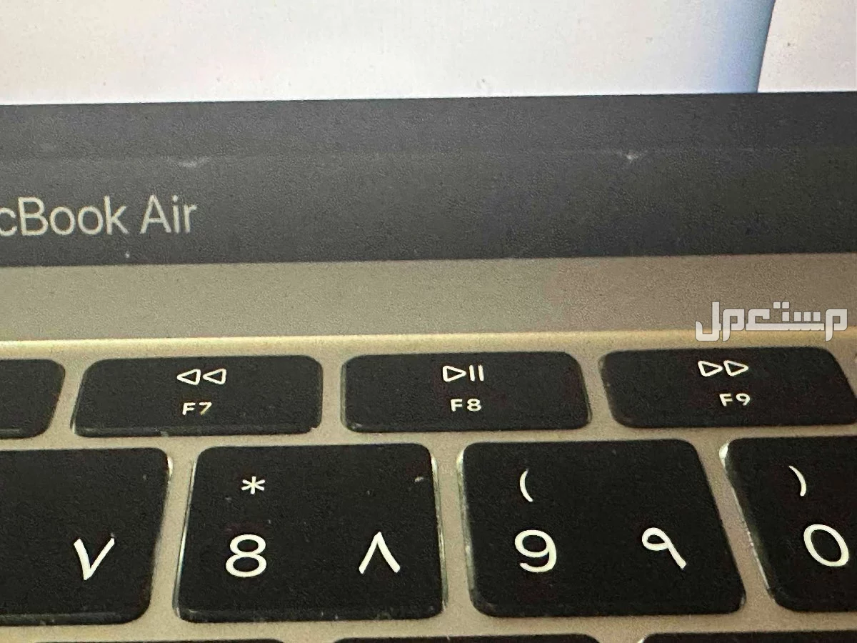 للبيع ماك بوك اير 2019 في الرياض