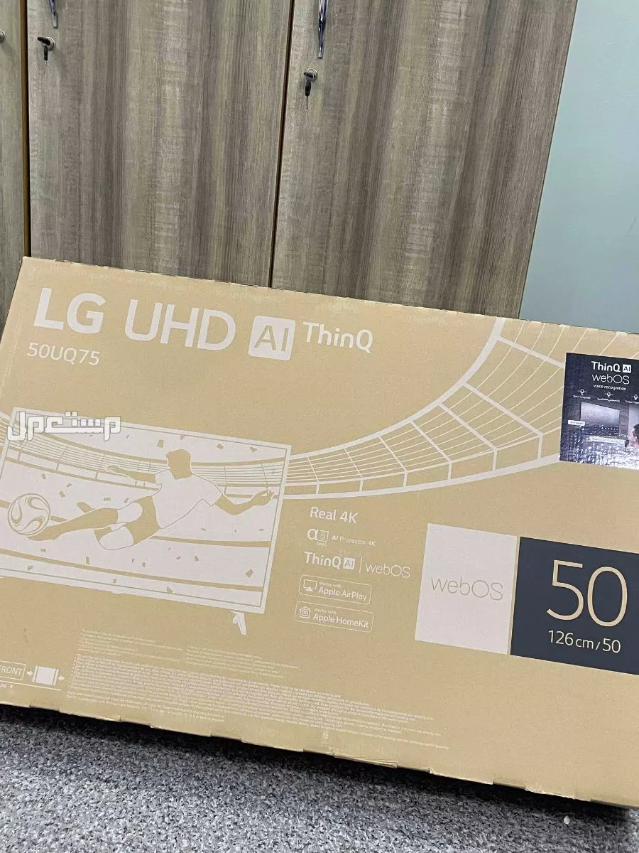 شاشة من LG 50 بوصه ذكيه 4k فيها جميع التطبيقات استعمال سنه و لا تعاني من اي مشاكل سبب البيع ابي شاشه oled السعر 1000 ريال