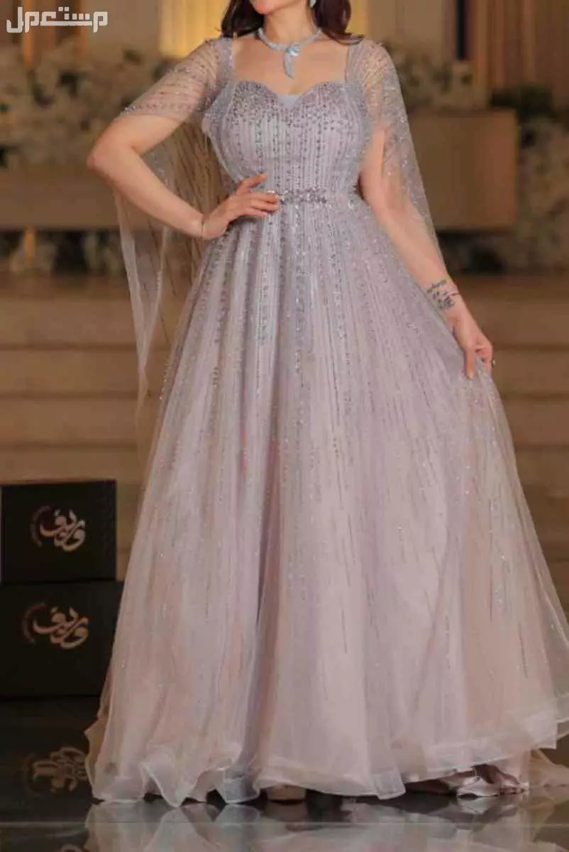 القصيم عنيزة في عنيزة فستان للبيع بسعر 250 ريال سعودي صور من نفس الموقع اللي اشتريت منه