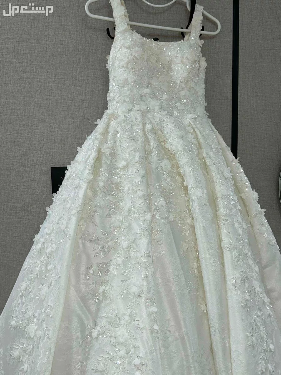 فستان زفاف  وفاخر في مكه قابل لتفاوض في الطائف بسعر 2500 ريال سعودي