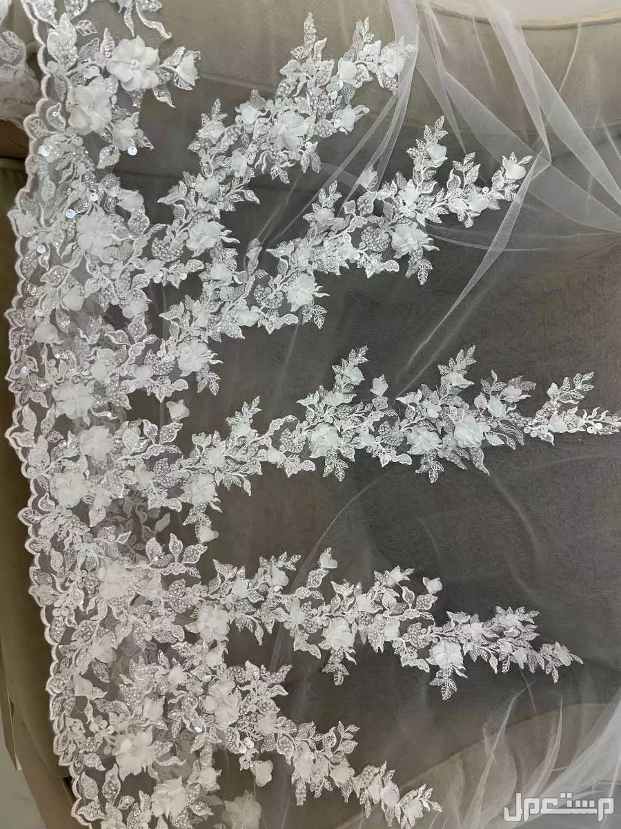 فستان زفاف راقي وفاخر في الطائف بسعر 2500 ريال سعودي