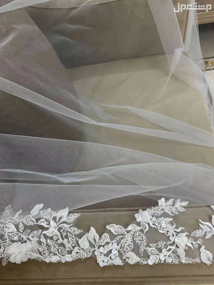 فستان زفاف راقي وفاخر في الطائف بسعر 2500 ريال سعودي