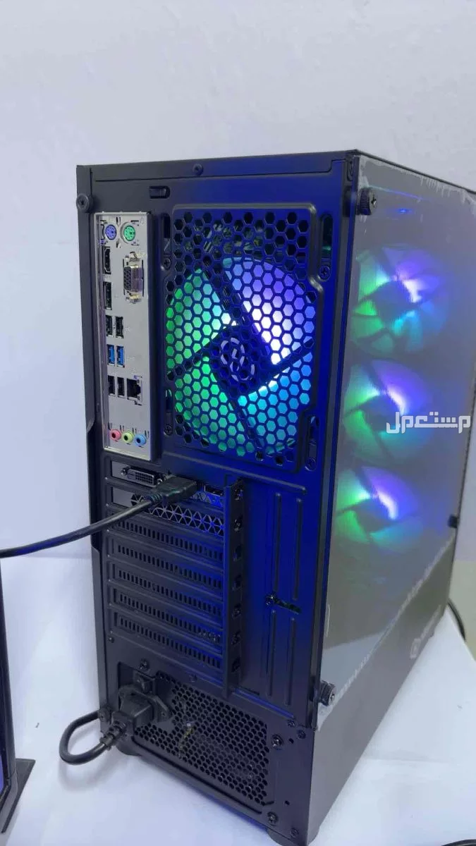 pc للبيع نظيف استخدام شهر السعر3500