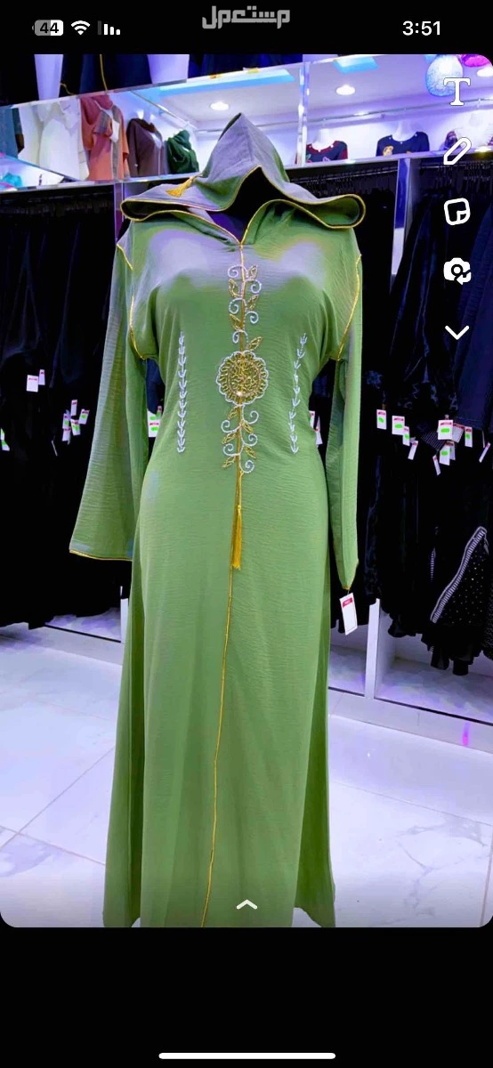 ملابس نسائيه بيع بالكامل  ويوجد عبايات وطرح جديده جميع المديلات في البكيرية بسعر 20 ريال سعودي