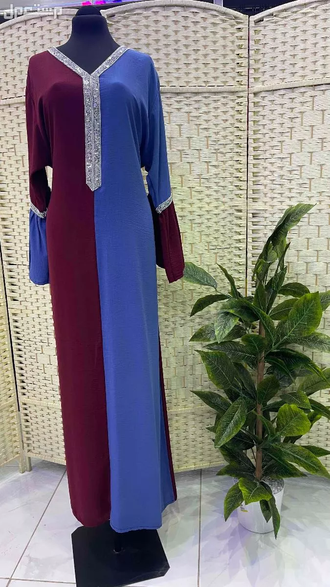 ملابس نسائيه بيع بالكامل  ويوجد عبايات وطرح جديده جميع المديلات في البكيرية بسعر 20 ريال سعودي