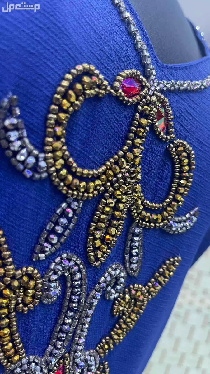 ملابس نسائيه بيع بالكامل  ويوجد عبايات وطرح جديده جميع المديلات في البكيرية بسعر 20 ريال سعودي