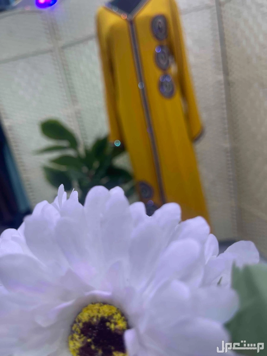 ملابس نسائيه بيع بالكامل  ويوجد عبايات وطرح جديده جميع المديلات في البكيرية بسعر 20 ريال سعودي