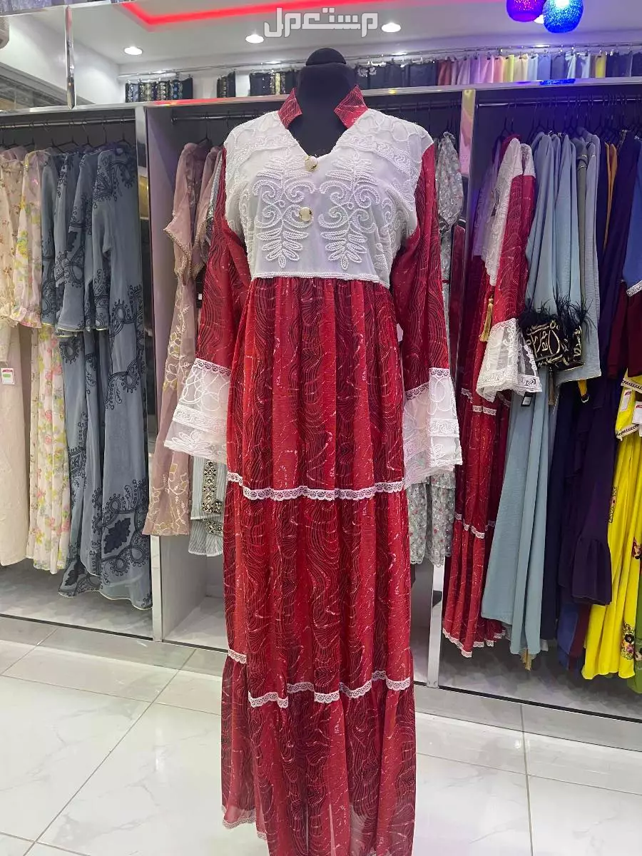 ملابس نسائيه بيع بالكامل  ويوجد عبايات وطرح جديده جميع المديلات في البكيرية بسعر 20 ريال سعودي