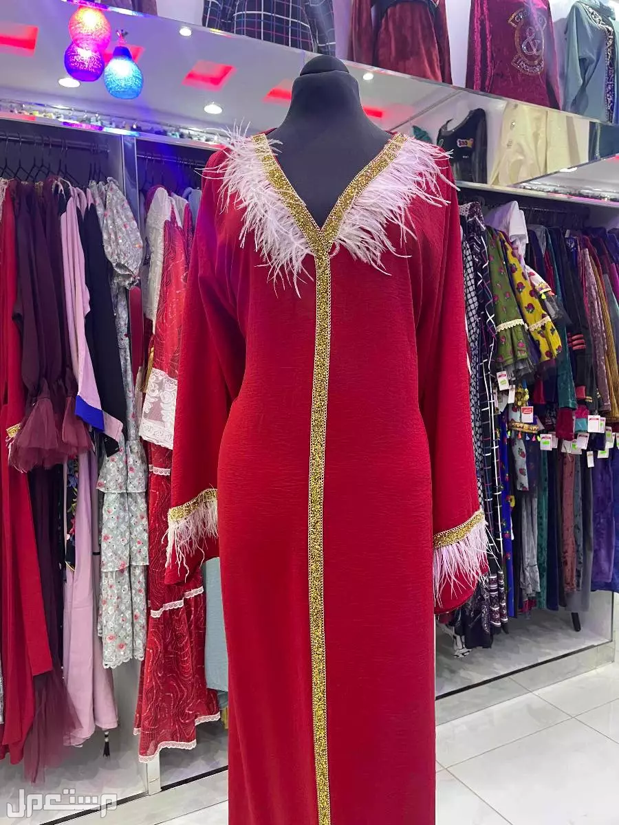 ملابس نسائيه بيع بالكامل  ويوجد عبايات وطرح جديده جميع المديلات في البكيرية بسعر 20 ريال سعودي