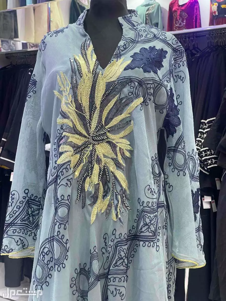 ملابس نسائيه بيع بالكامل  ويوجد عبايات وطرح جديده جميع المديلات في البكيرية بسعر 20 ريال سعودي