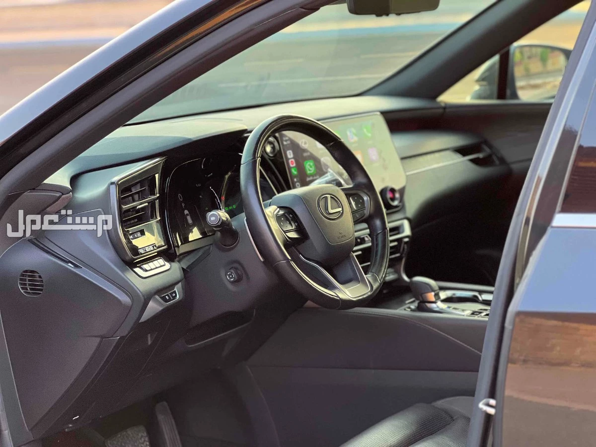 لكزس RX 2023 مستعملة للبيع في جدة بسعر 265 ألف ريال سعودي