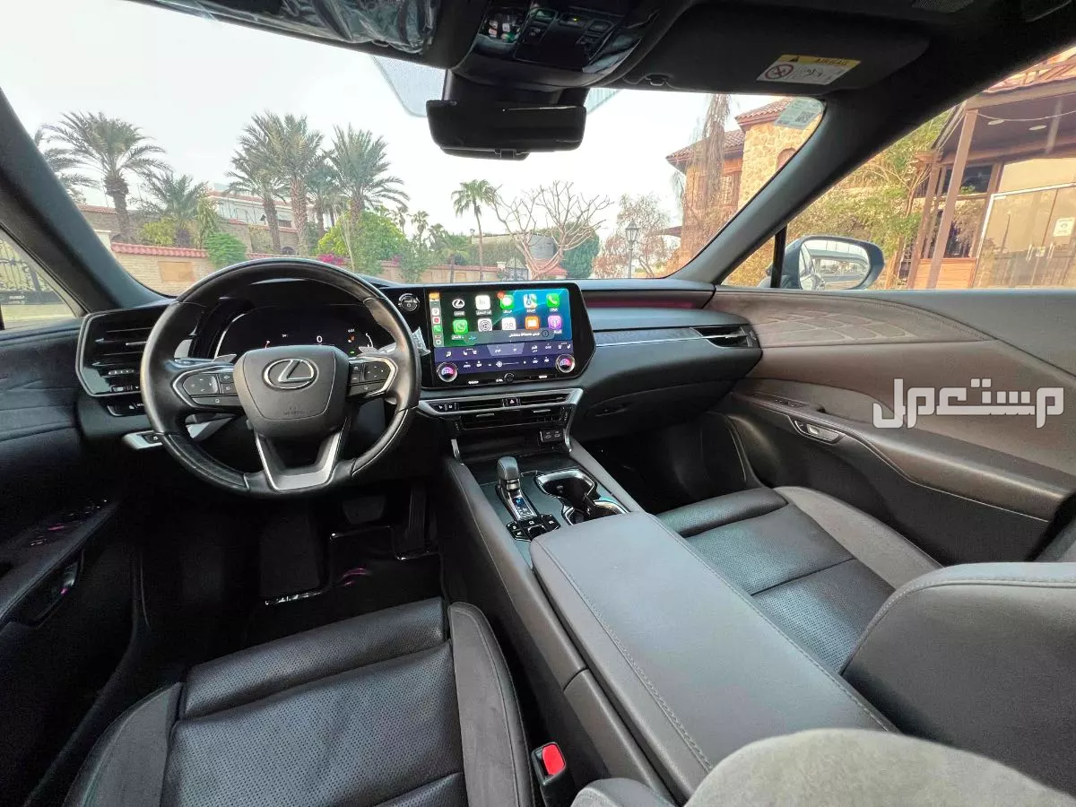 لكزس RX 2023 مستعملة للبيع في جدة بسعر 265 ألف ريال سعودي