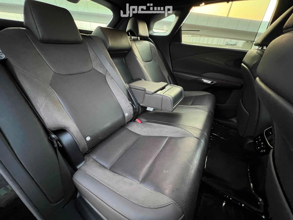 لكزس RX 2023 مستعملة للبيع في جدة بسعر 265 ألف ريال سعودي