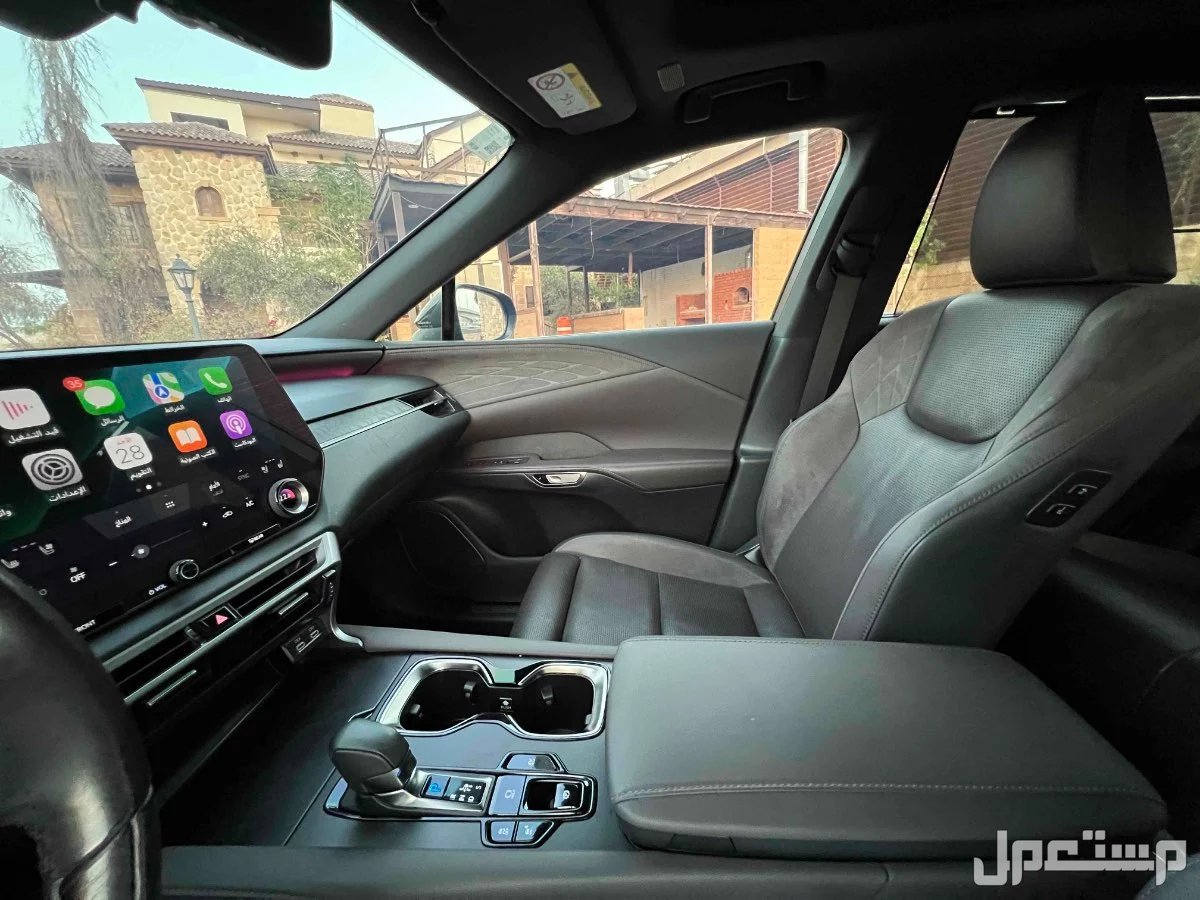 لكزس RX 2023 مستعملة للبيع في جدة بسعر 265 ألف ريال سعودي