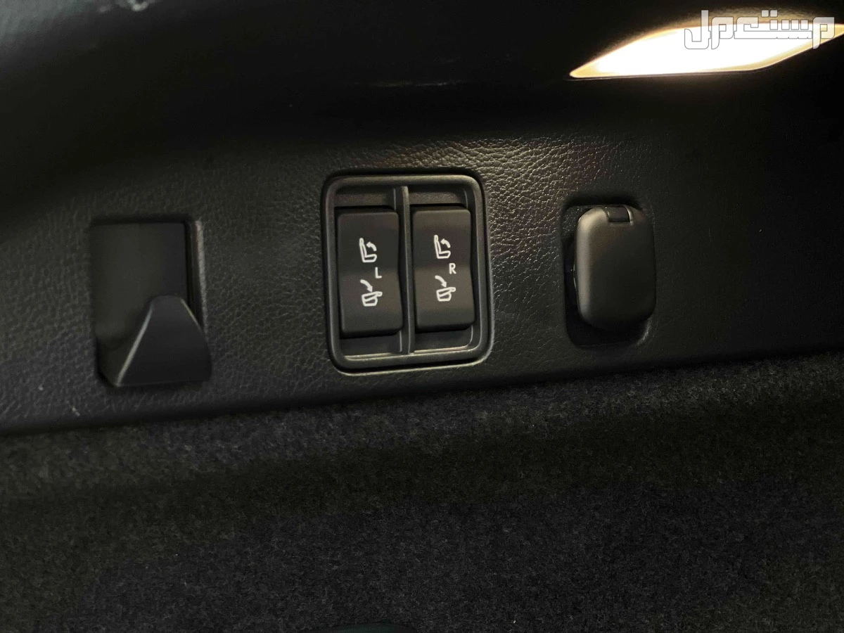 لكزس RX 2023 مستعملة للبيع في جدة بسعر 265 ألف ريال سعودي