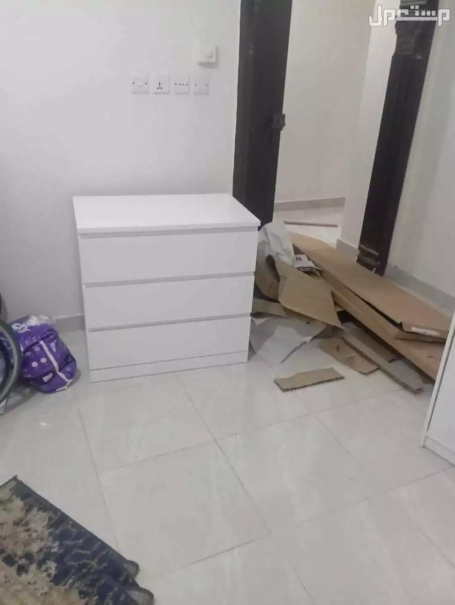 نجار تركيب اثاث ايكيا بالكرتون معلم متنقل بالمدينة المنورة نجار تركيب غرف نوم