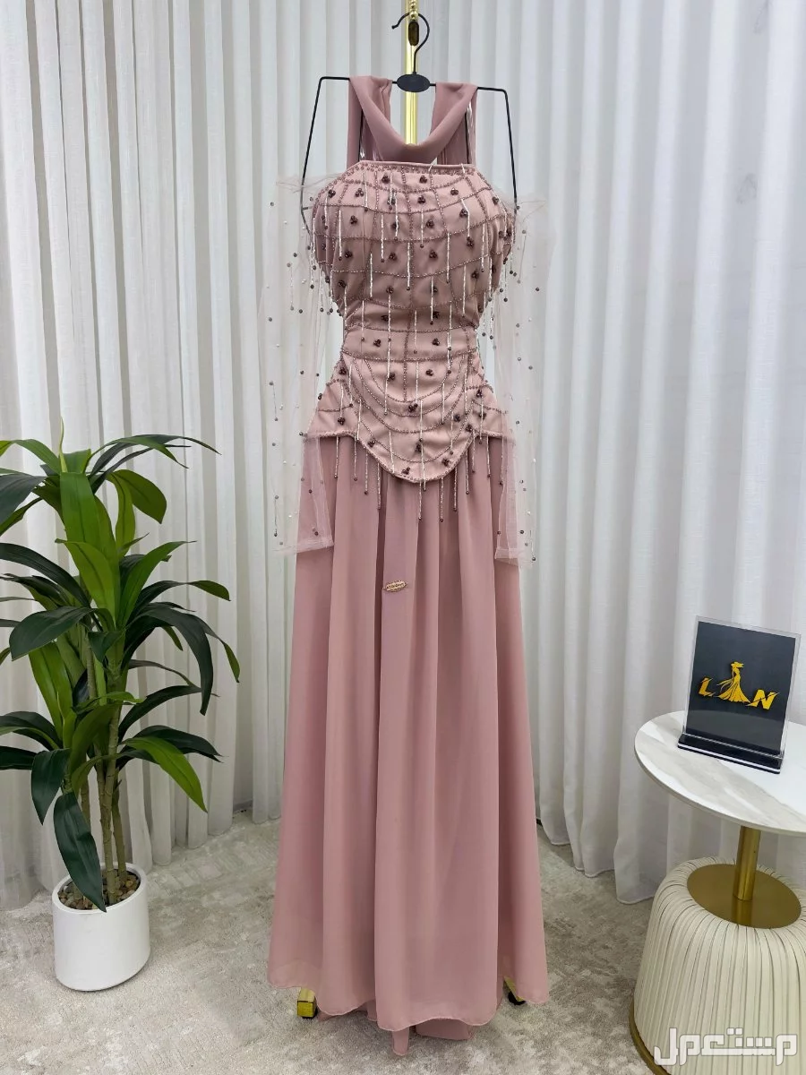 فساتين حديثة بيع جملة وبيع بلحبه لطلب وتسأب 0567358943  نشحن لكافه مدن المملكة وخدمة توصيل للبيت   *المقاسات بالرقم :1.2.3.4.5.6.7  *المقاسات بل احرف:S.M.L. XL. XXL. XXXL. XXXXL   🌍موقعنا ج