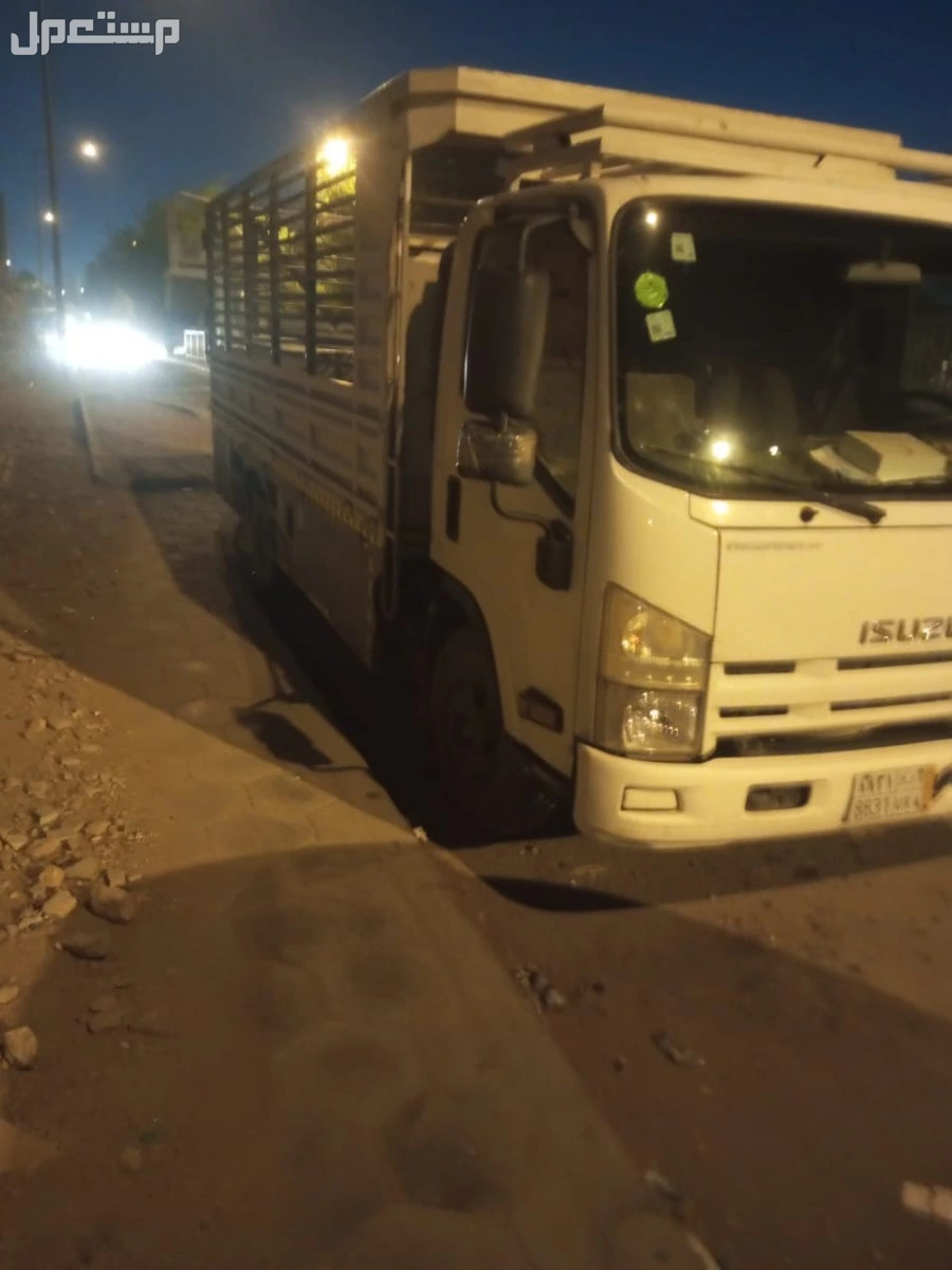 دينا لطش وتخلوص من الأثاث القديم التالف بالرياض دينا رمي الاغراض المهمله القديمه بالرياض 0554959524