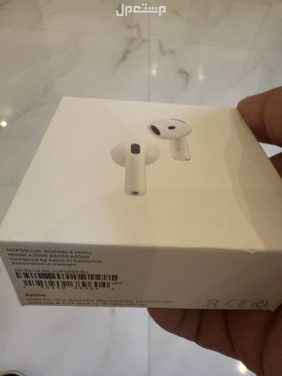 سماعة ابل airpods 4 جديدة في الرياض بسعر 500 ريال سعودي