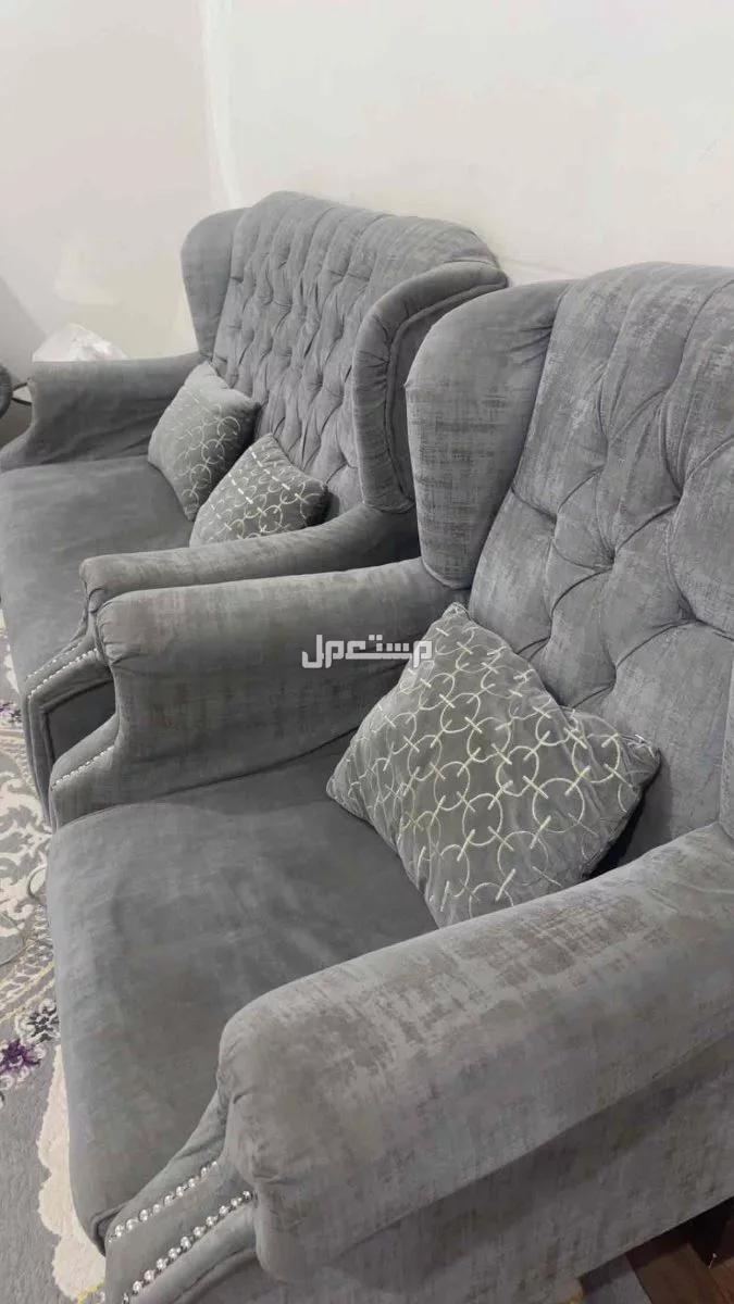 كنب للبيع صيني موديل حديث ونظيف للاستفسار