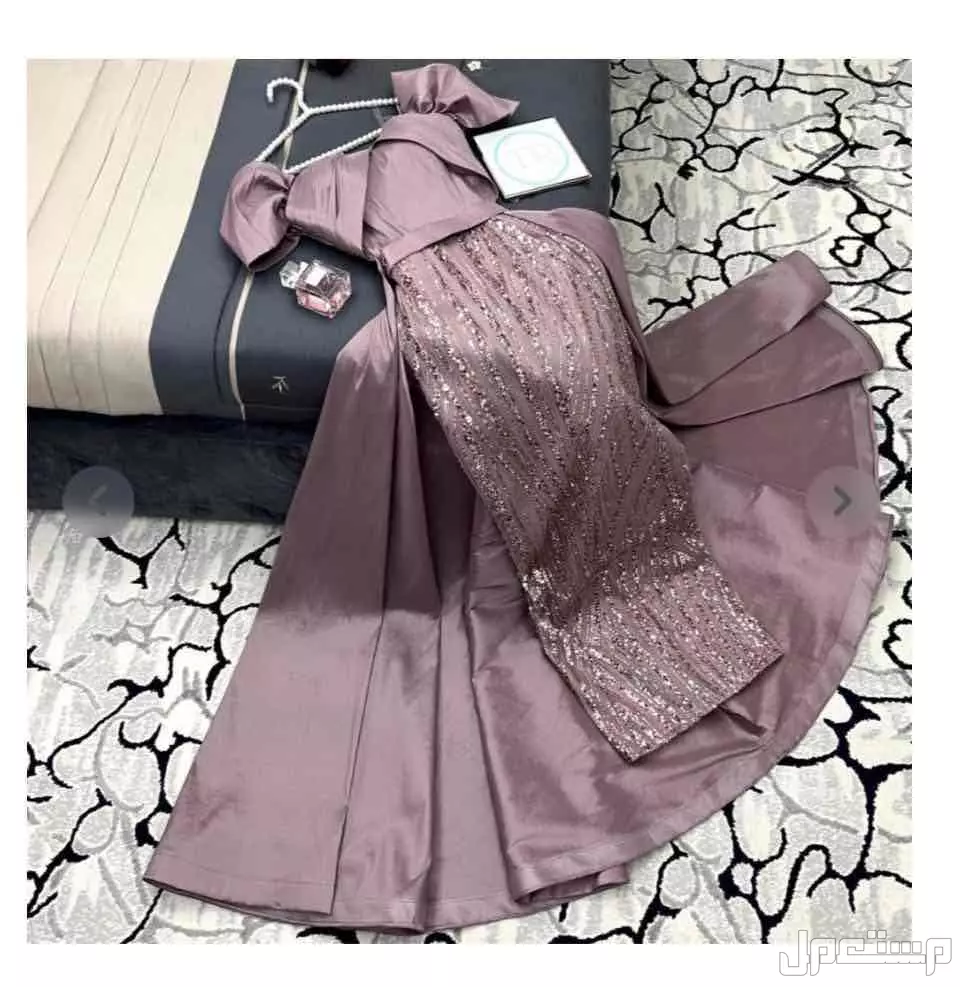 فستان راقي طويل للمناسبات – جديد مع تطريز ولمعة في الرياض بسعر 700 ريال سعودي