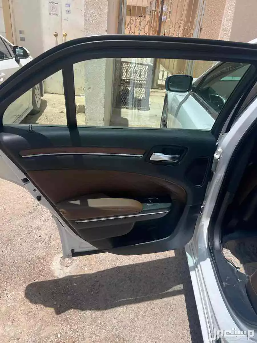 كرايسلر C300 2018 مستعملة للبيع في الرياض بسعر 90000 ريال سعودي