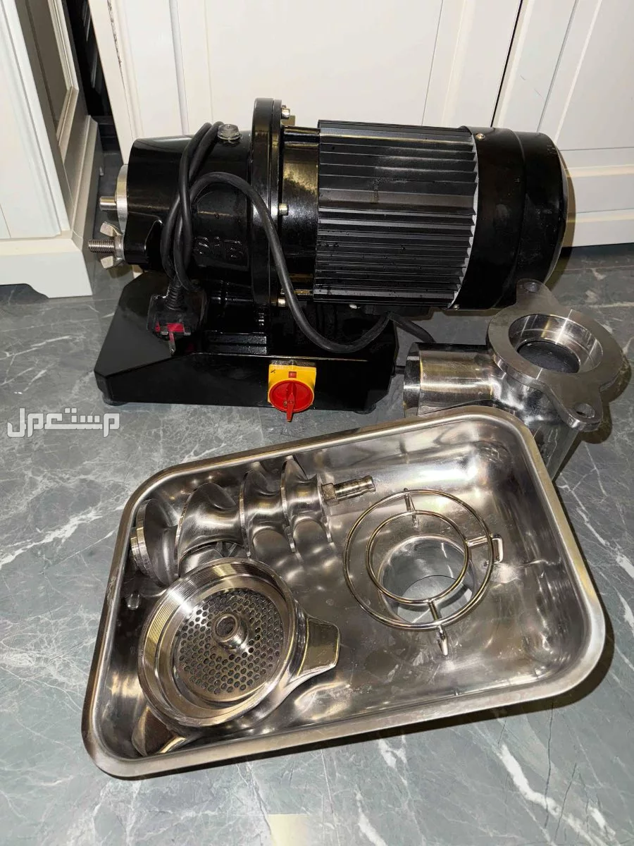 للبيع فرامة لحم كهربائية في الرياض بسعر 1999 ريال سعودي