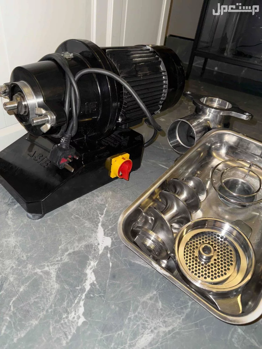 للبيع فرامة لحم كهربائية في الرياض بسعر 1999 ريال سعودي