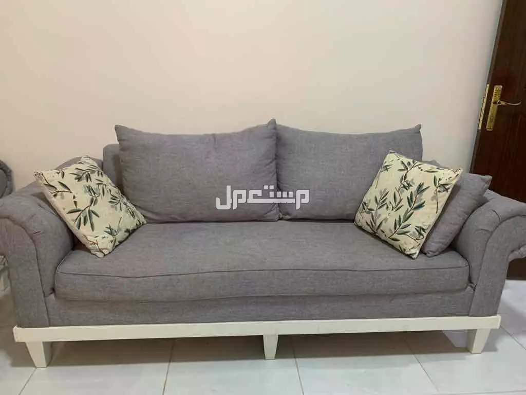 اثاث كنب شبه جديد في الرياض حي السلي ب 500 ريال