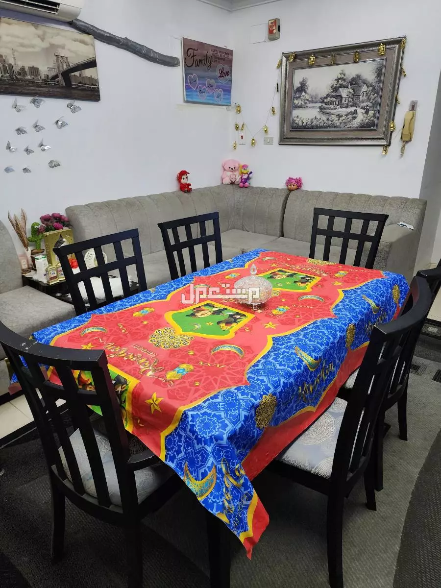 للبيع صُفره 6 كراسي بالطرابيزه